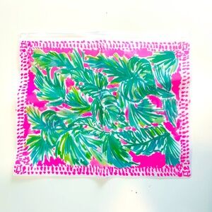 Lilly Pulitzer NWOT 🩷 💚 Tropical Leaf Printed Plastic Pouch